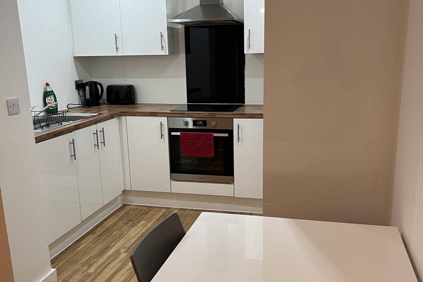 Entire holiday apartment, 1 Bed Apartment Sleeps 2 - Wifi & Tv in Greater Manchester