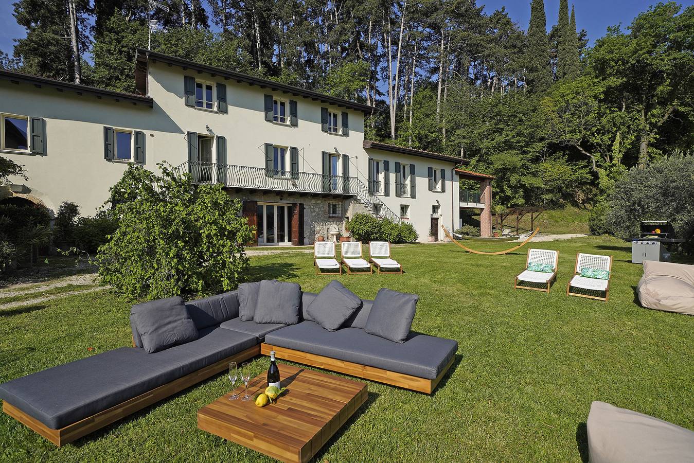 Tenuta la Pineta in Salò, Prealpi Gardesane