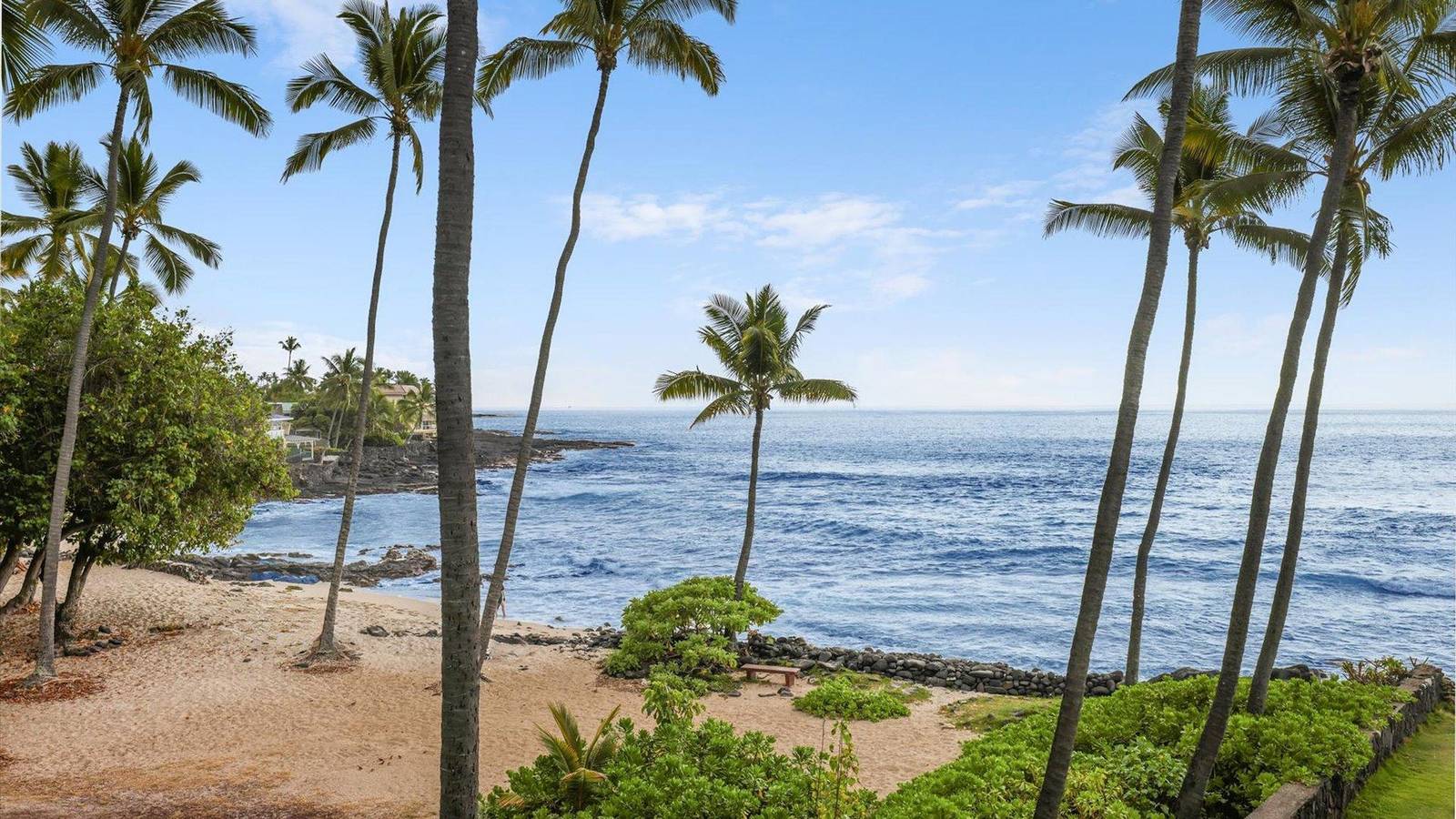 Entire apartment, Opihi Suite at Kona Reef in Kailua-Kona, South Kona