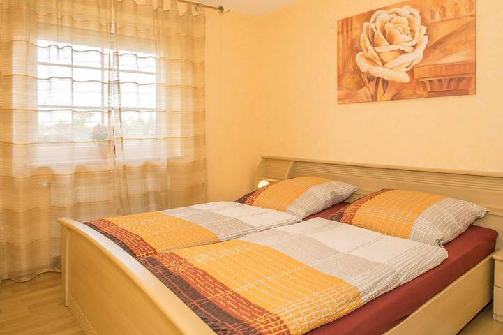 Ferienhaus für 8 Personen, mit Terrasse und Garten in Drei Kaiserbäder - 2