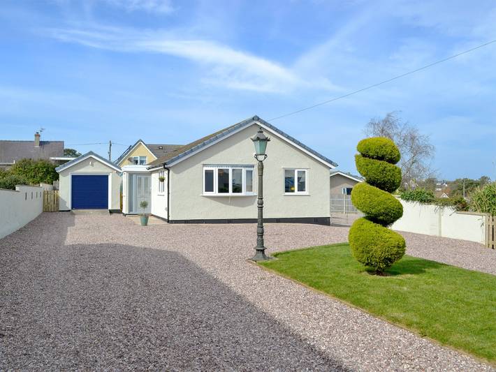 Holiday rental for 6 people, with garden in Benllech
