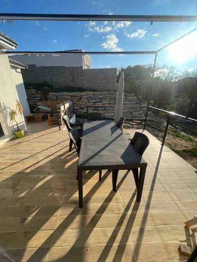 Location de vacances pour 10 personnes, avec piscine et terrasse ainsi que vue et jardin à Vauvert - 4