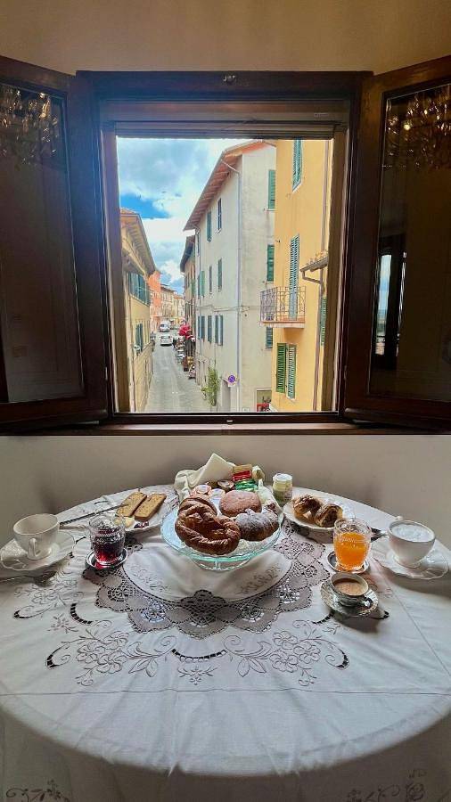 Chambre d’hôte pour 3 personnes, avec terrasse ainsi que vue et vue sur le lac à Castiglione del Lago - 2