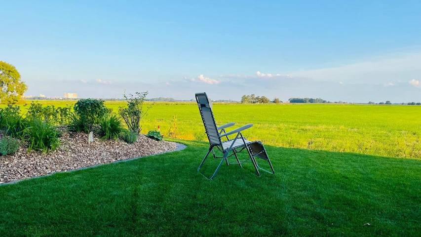 Ferienwohnung für 4 Personen, mit Balkon und Whirlpool sowie Terrasse und Garten in Ovelgönne