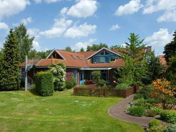 Ferienhaus für 4 Personen, mit Garten und Sauna in Oldenburg