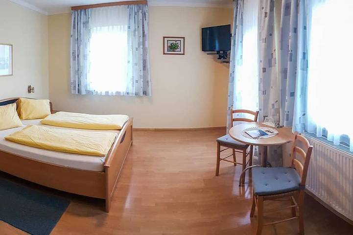 Familienzimmer - ab 7 Nächte - Thermenpension Gigler in Bad Waltersdorf, Steirerland
