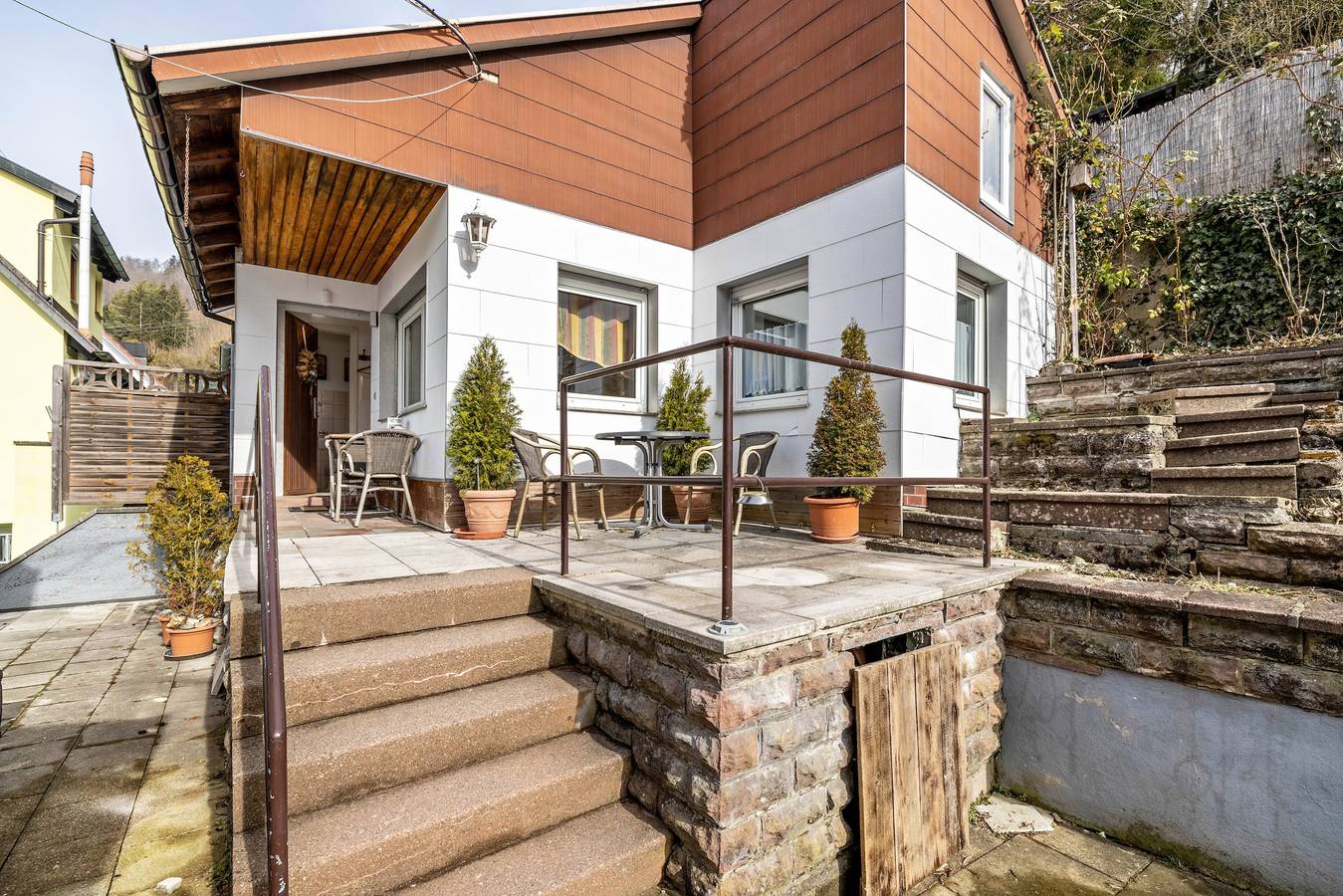 Ganzes Studio, Einzimmerapartment 'Behrens-Reinke' mit privater Terrasse, Gemeinschaftsgarten und Wi-Fi in Albstadt, Neckar-Alb