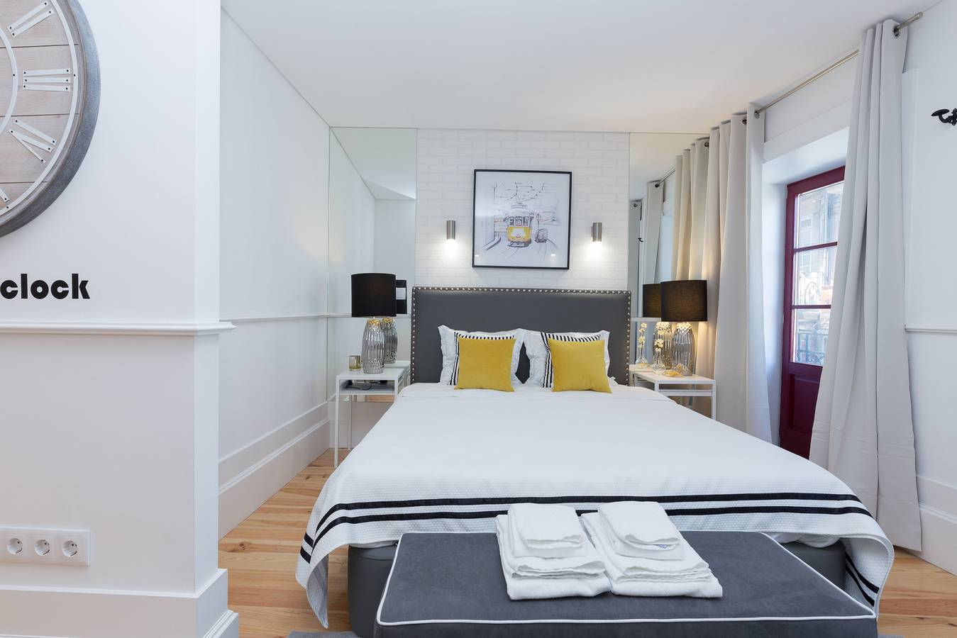 Entire studio, Loureiro Villas - B in Sé (Porto), Porto
