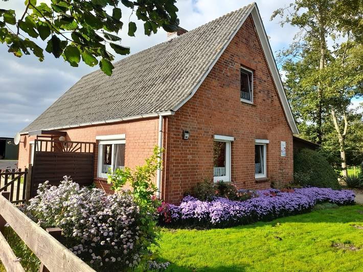 Ferienhaus für 6 Personen, mit Terrasse und Garten in Wingst