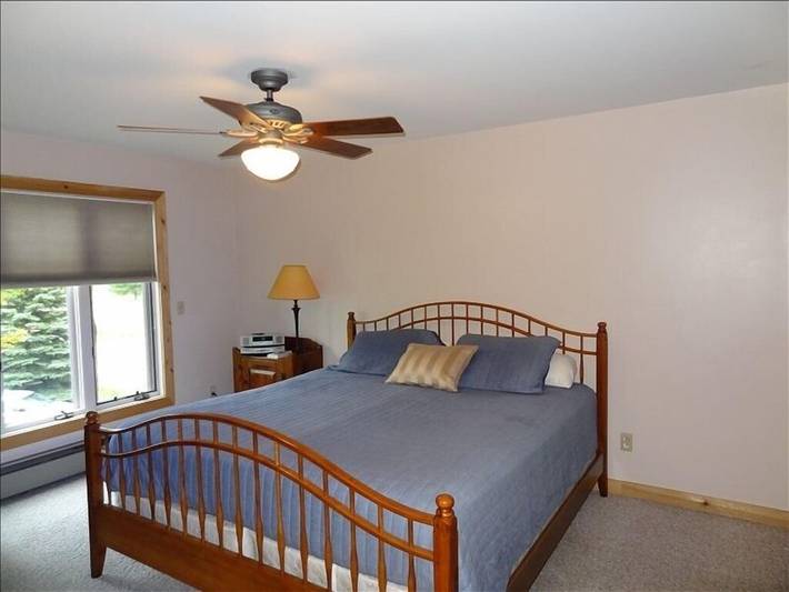 Vacation rental for 14 people, with balcony and pool as well as hot tub in Michigan