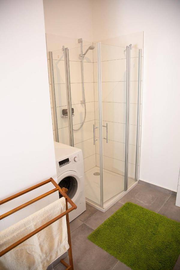 Ferienwohnung für 3 Personen, mit Balkon und Terrasse sowie Ausblick in Glauchau - 2