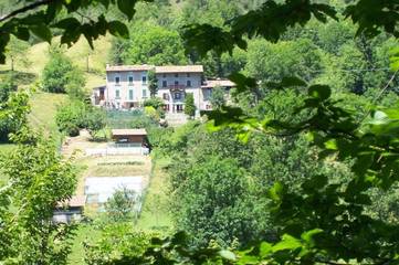 Gîte pour 2 personnes, avec vue et jardin dans Serina