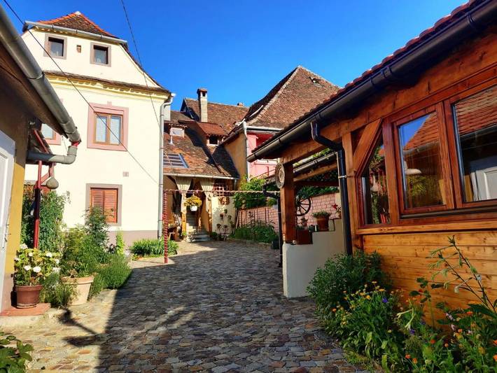 Gîte pour 3 personnes, avec jardin dans Mureș
