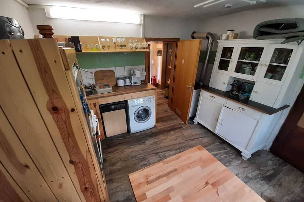 Ganze Wohnung, Ferienhaus perfekt für Gruppen in idyllischer Alleinlage mit Pool in Neuhaus a.d.Pegnitz, Landkreis Nürnberger Land
