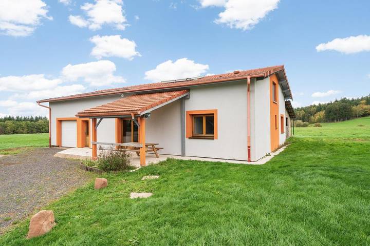 Location de vacances pour 6 personnes, avec terrasse et jardin, animaux acceptés à Lépanges-sur-Vologne - 2