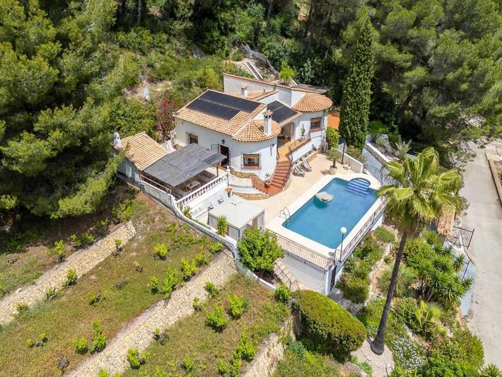 Casa rural para 8 personas, con Terraza además de Jardín y Piscina en Alcalalí