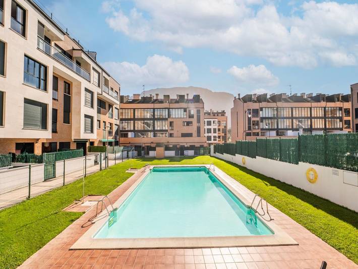 Gîte pour 4 personnes, avec balcon/terrasse et piscine à Llanes - 2