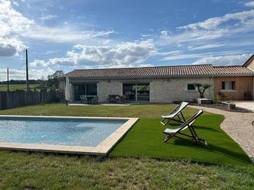 Gîte pour 8 personnes, avec jardin ainsi que vue et piscine, animaux acceptés à Monbazillac