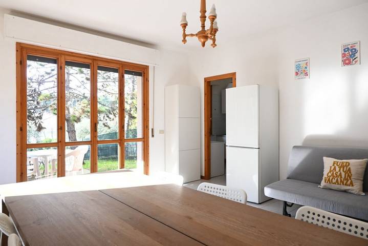 Appartement entier, S077 - Sirolo, three-room apartment with garden in the center in Sirolo, Riviera del Conero