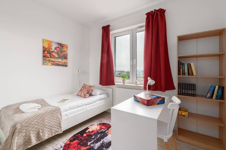 Entire apartment, Two Bedroom Apartment | Balcony | Parking. in Poznan, Greater Poland