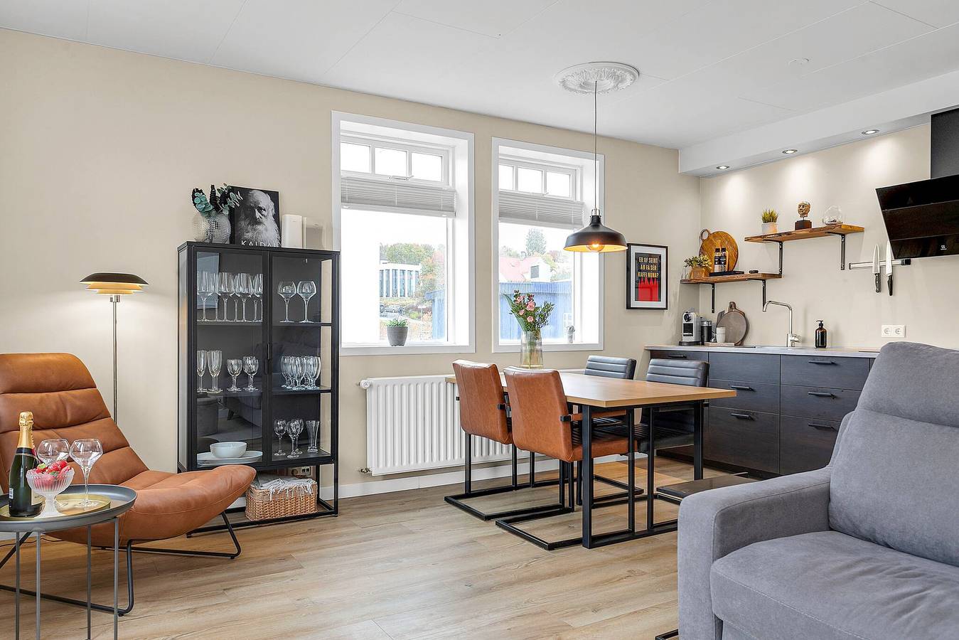 Ganze Wohnung, Schöne Wohnung mit zwei Schlafzimmern in der Innenstadt mit Balkon in Akureyri, Nordurland eystra