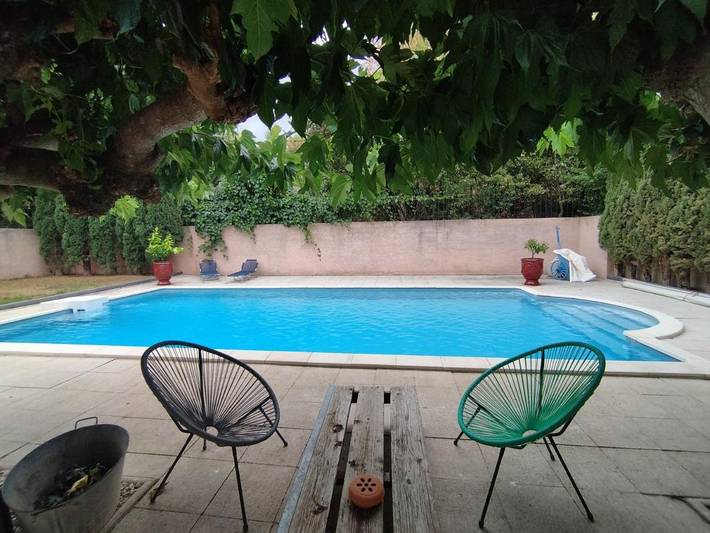 Cottage pour 2 personnes, avec jardin et piscine à Saint-Thibéry