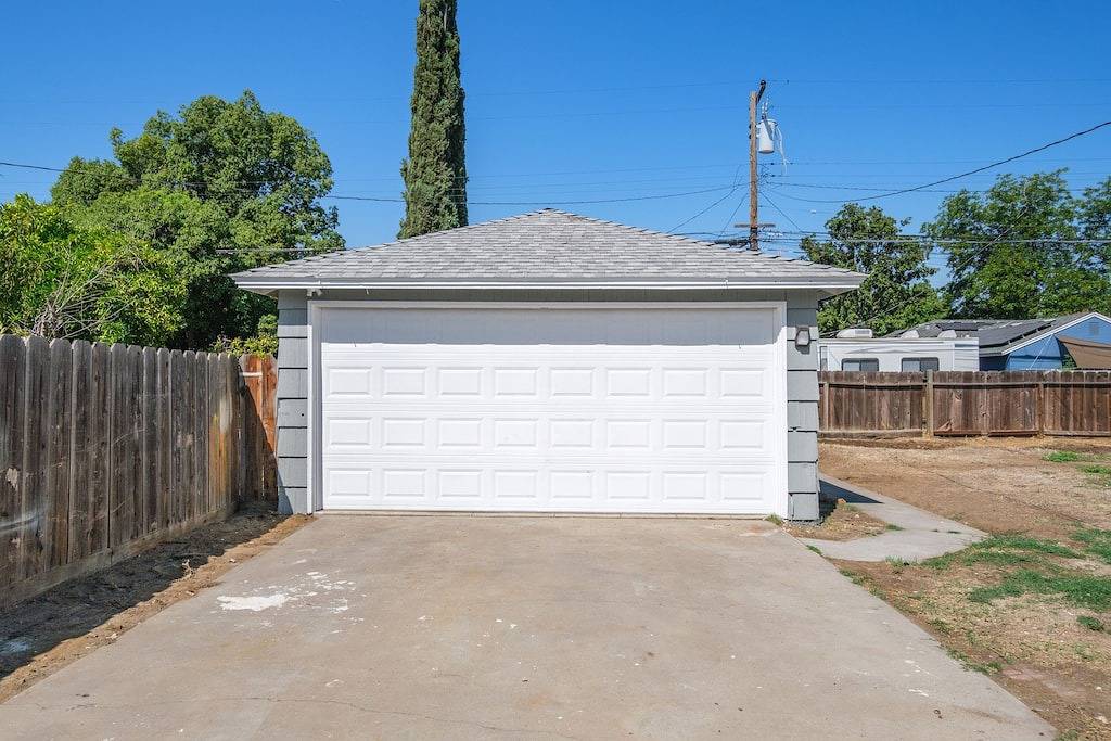 Clean 3B/1Bth Easya to Us99 + Ca41 & to Nat'l Parks in Fresno, Fresno County