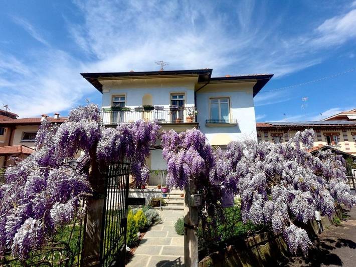 Bed and breakfast for 4 personer, med Balkon og Have samt Udsigt i Bra