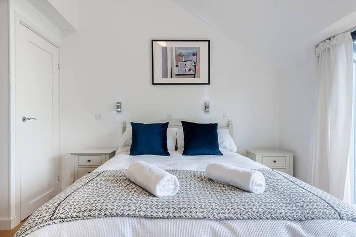 Apartamento entero, Un piso amplio y luminoso en el centro de Falmouth con impresionantes vistas sobre el estuario. in Falmouth (Cornwall), Cornualles