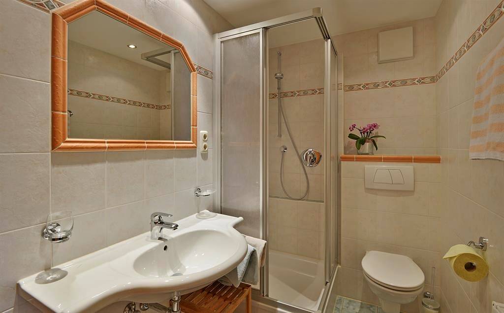 Ganze Ferienwohnung, Apartment"1" -1 Schlafraum/Du/Wc,Kachelofen in Kössen, Kaiserwinkl