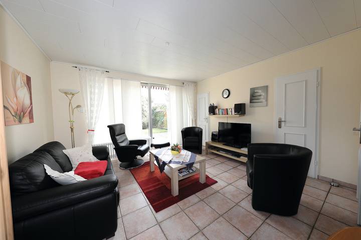 Ferienwohnung für 4 Personen, mit Terrasse und Garten sowie Sauna in Hage - 4