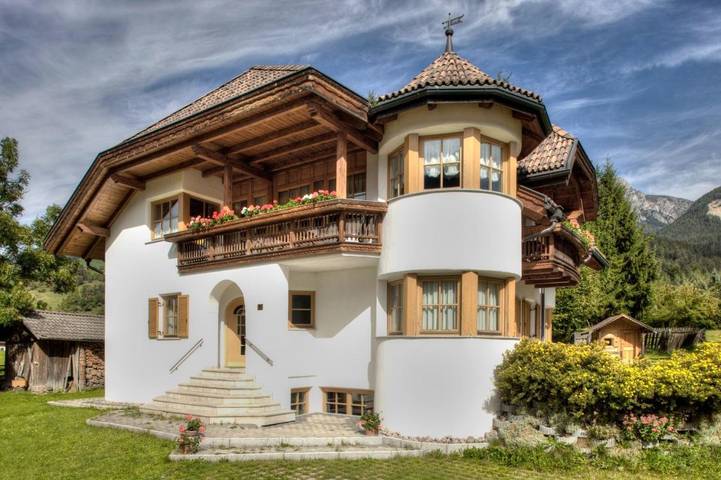 Baita per 8 persone, con Balcone e Terrazza nonché Giardino a San Vigilio di Marebbe