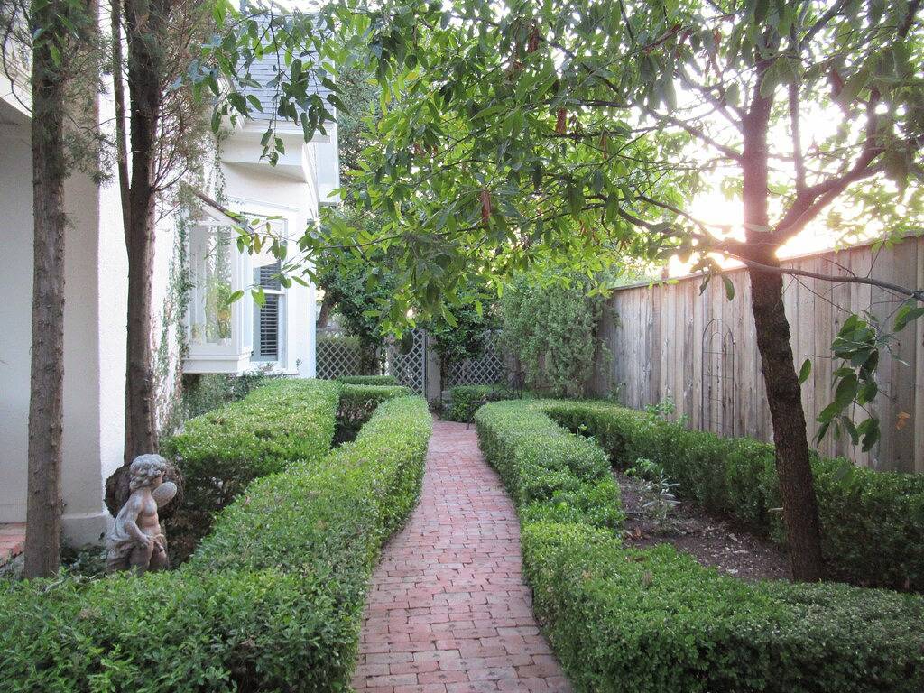 Delightful Victorian home located downtown just blocks from the River Walk! in San Angelo, Tom Green County