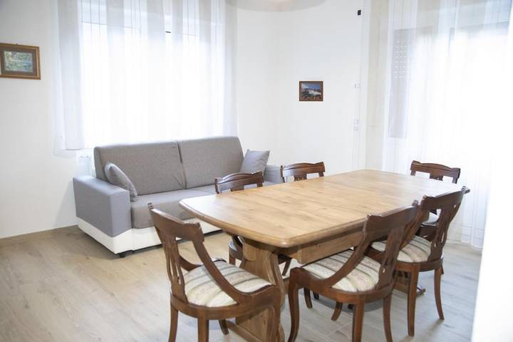 Gîte pour 6 personnes, avec jardin et vue à Sondalo - 2