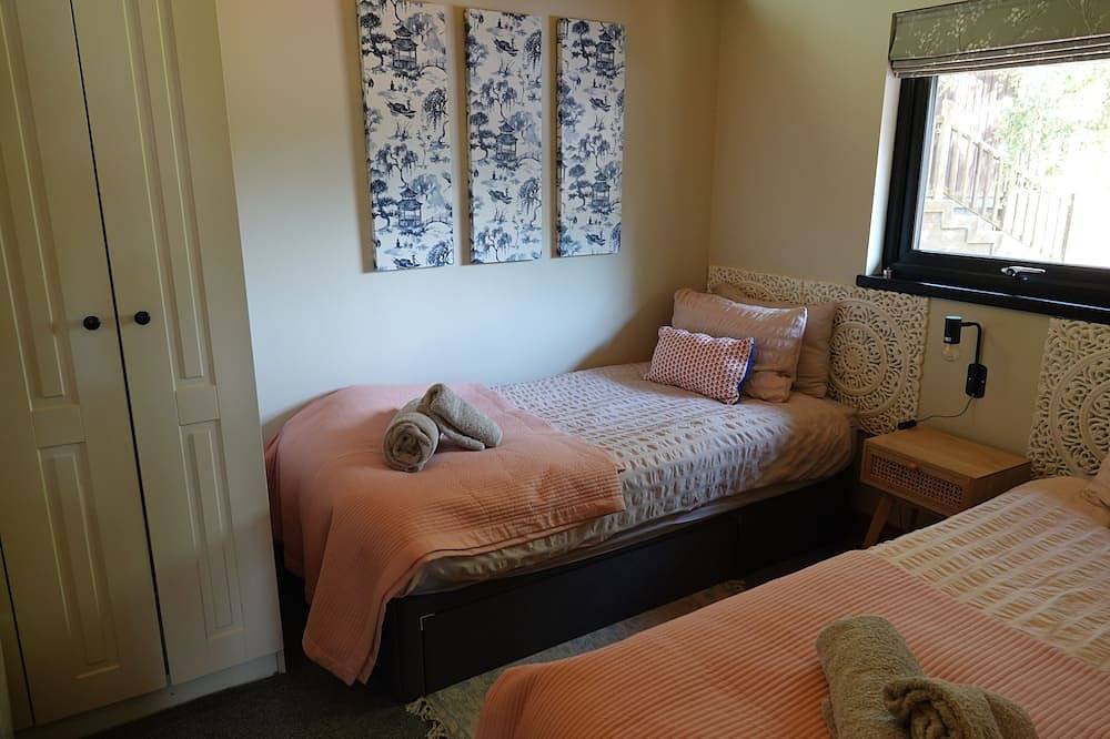 Boutique, 3 bedroom lodge in the heart of Northumberland with private hot tub in Northumberland National Park