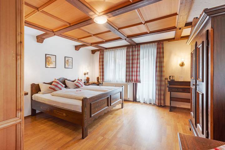 Ferienwohnung für 2 Personen, mit Garten und Balkon in Schramberg