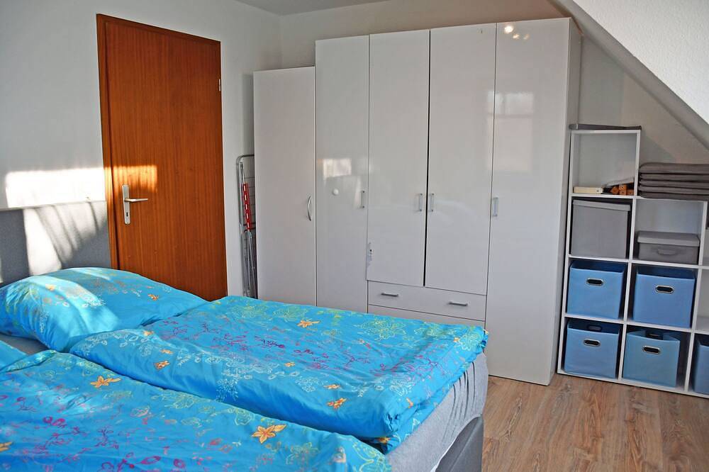 Ganze Wohnung, Ferienwohnung mit Balkon Gustow auf Rügen in Gustow, Stralsund Umland