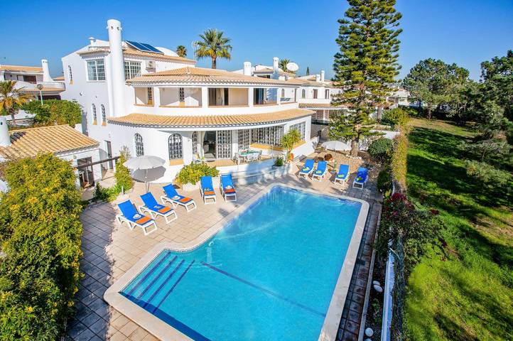 Villa for 8 people, with garden in Albufeira
