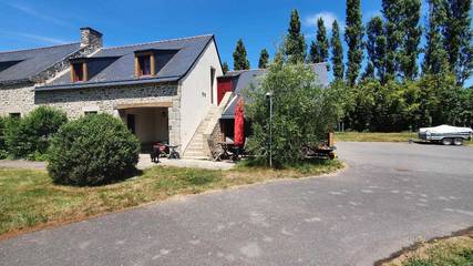Gîte pour 6 personnes, avec jardin et terrasse à Noyal-Muzillac