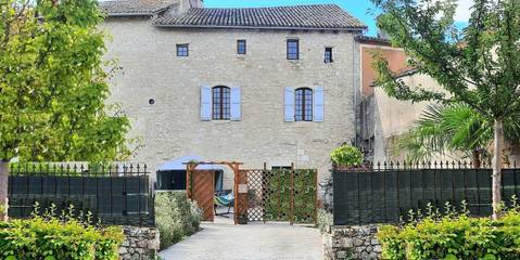 Chambre d’hôte pour 2 personnes, avec vue et jardin à Issigeac