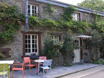 Gîte pour 9 personnes, avec terrasse, adapté aux familles dans Gros Fays