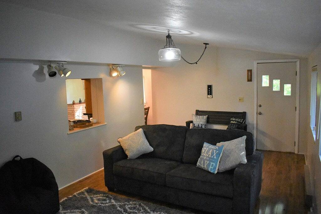 Lakeside living awaits at beautiful Lake Milton, Oh\n with dock across the street in Mahoning County