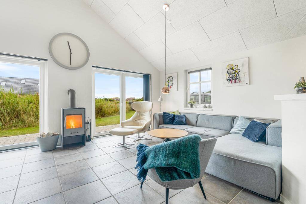 Modernes Reetdachhaus für 8 Personen mit Sauna und Whirlpool in Hvide Sande, Holmsland Klit