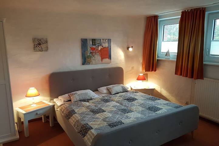 Ganze Wohnung, ***Terrassenfewo Ostseeglück direkt am Strand mit Meerblick, Pool, Strandk. Wlan in Kronsgaard, Schleswig-Flensburg