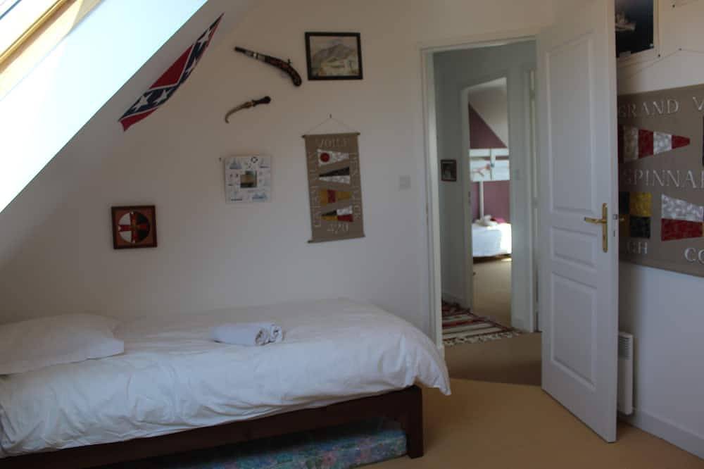 Casa grande y luminosa con jardín orientado al sur cerca de la playa. in Brignogan-Plage, Región de Brest