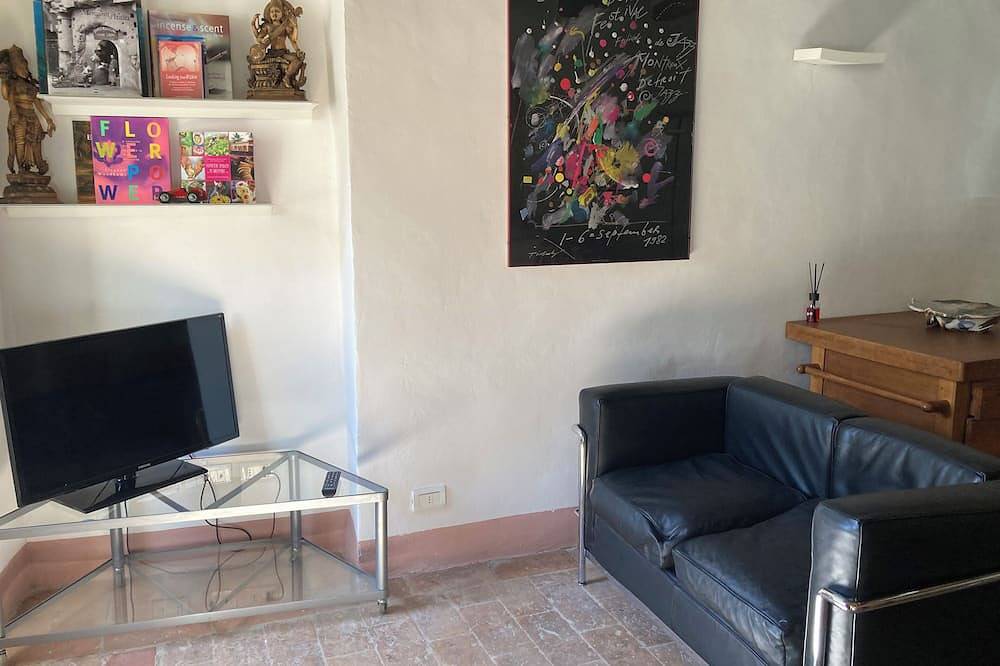 Ganze Wohnung, Old mansion in the village in San Quirico d'Orcia, Orciatal