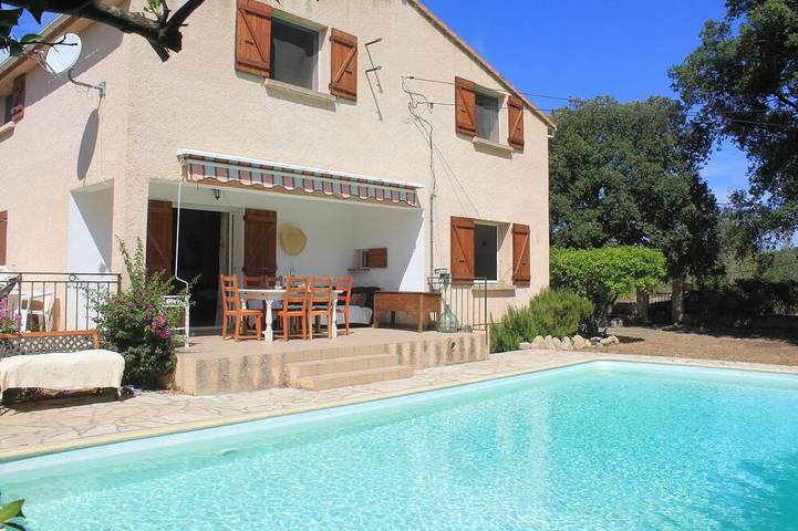 Location de vacances pour 4 personnes, avec Terrasse et Jardin à Ventiseri