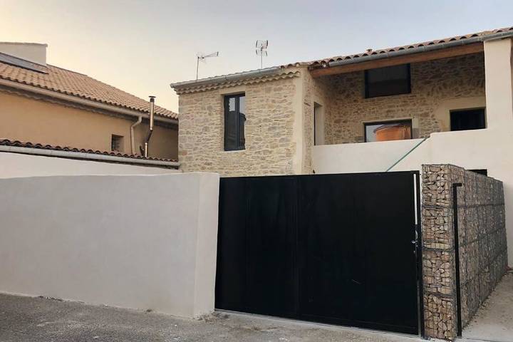 Location de vacances pour 6 personnes, avec vue et jardin à Codolet - 2