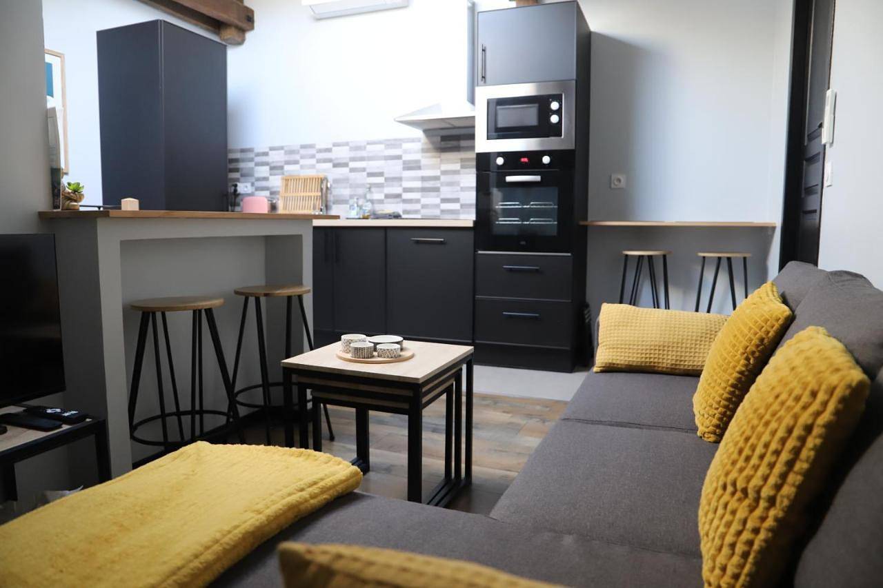 Appartement entier, One-Bedroom Apartment in Aramits, Béarn