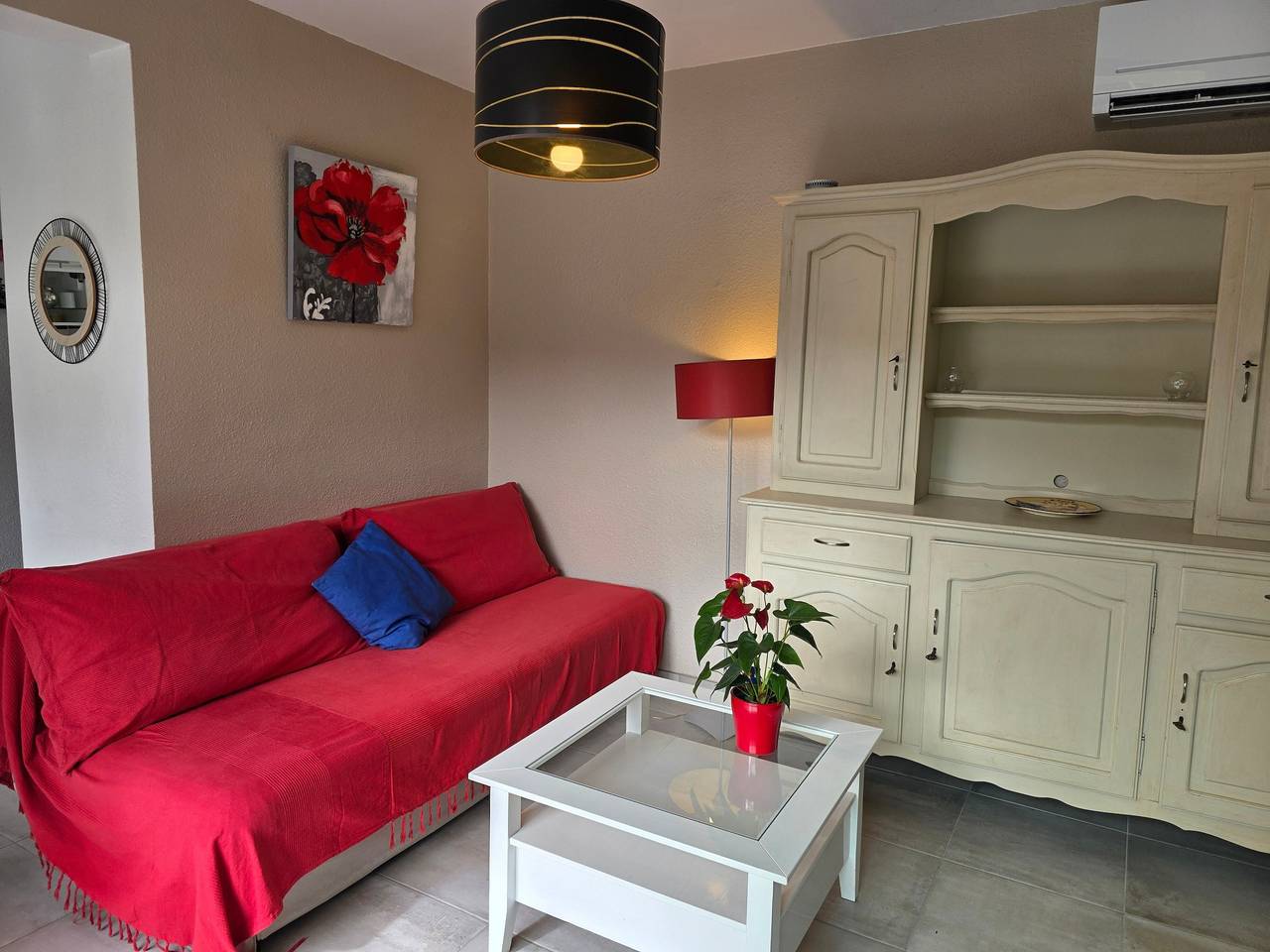 Apartamento entero, Cocón «Escale Cosy cerca de las Termas» con aire acondicionado in Vals-les-Bains, Parc naturel régional des Monts d'Ardèche